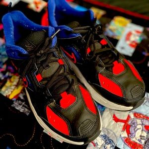 Mens Nike shoes- 11.5 size